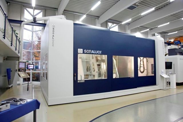 AXA Maschinenverkleidung 